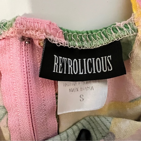 Retrolicious Bananas Pink Crop Tank Top Size Small - Picture 3 of 5